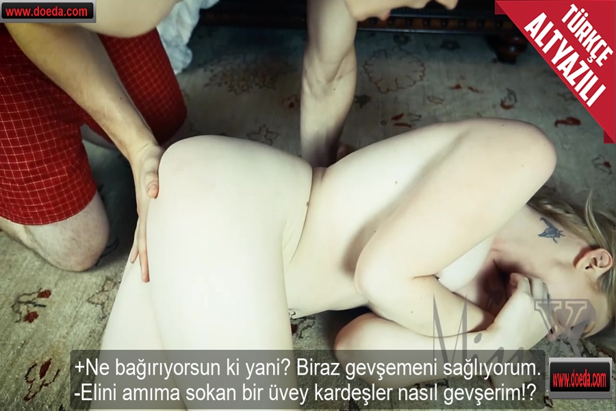 Zengin Üvey Kız Kardeşini Hem Şantaj Hem de Rahatlatma Bahanesiyle Zorla Sikti